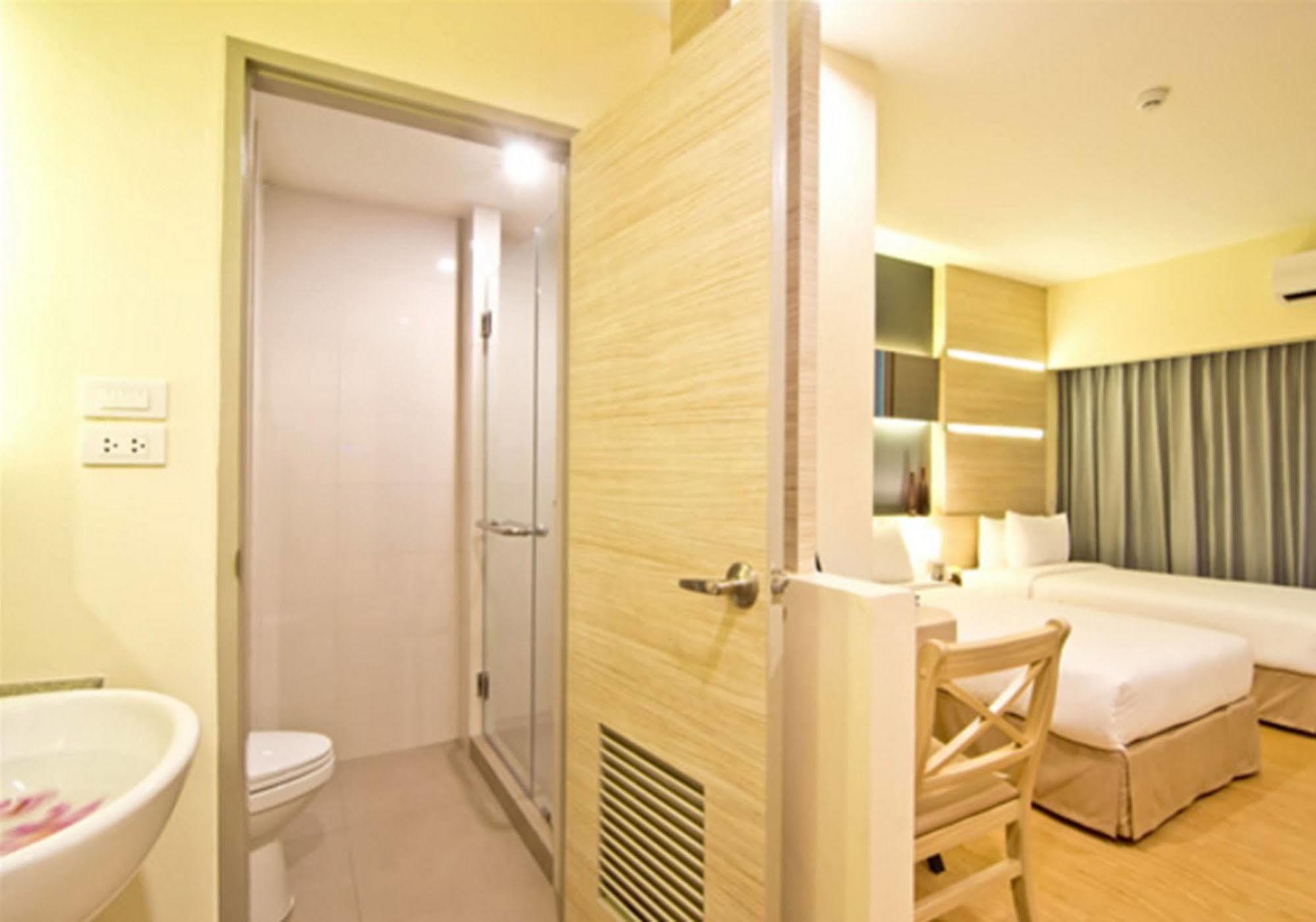 Hotel Sunshine One Pattaya Exterior foto